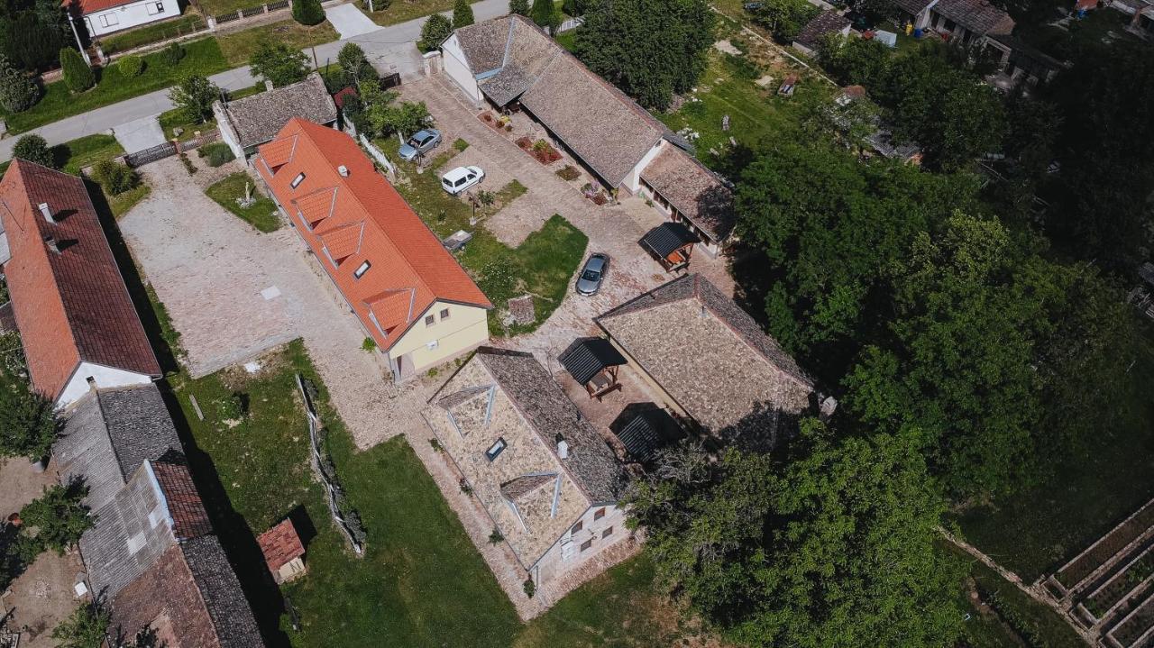 Bed and Breakfast Sobe Kod Baje - Baranjska Kuca Karanac Екстер'єр фото