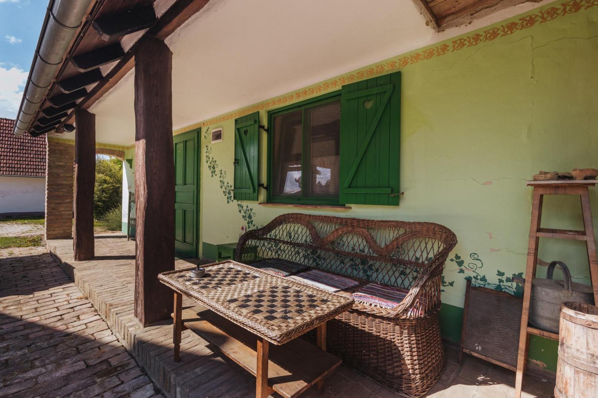 Bed and Breakfast Sobe Kod Baje - Baranjska Kuca Karanac Екстер'єр фото